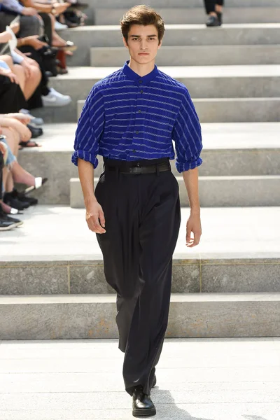 Look 52